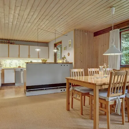 3 Bedroom Cozy In Nykobing Sj * Holmstrup