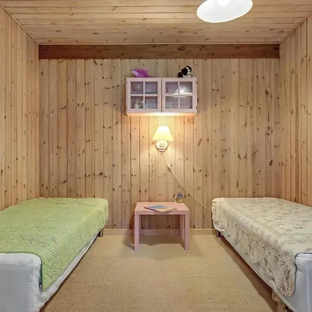 3 Bedroom Cozy In Nykobing Sj * Holmstrup