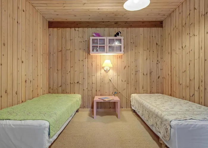 3 Bedroom Cozy Home In Nykobing Sj * Holmstrup